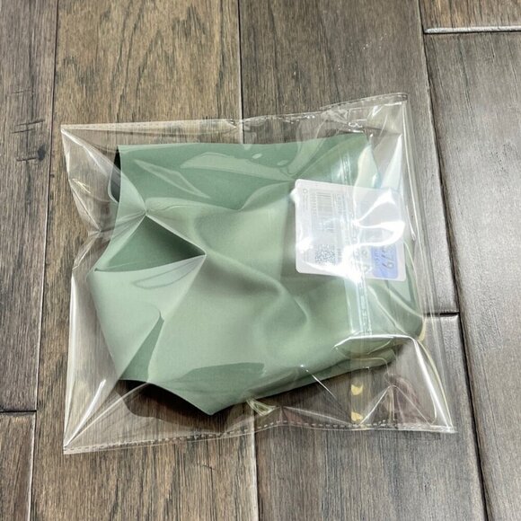 Lululemon NWT Go Further Bra with Support Code Technology Grey Eucalyptus - Picture 9 of 9